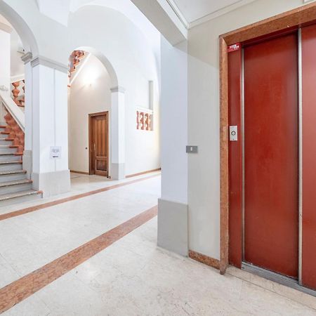 Via Emilia Centro - Stupendo Appartamento A Módena Exterior foto