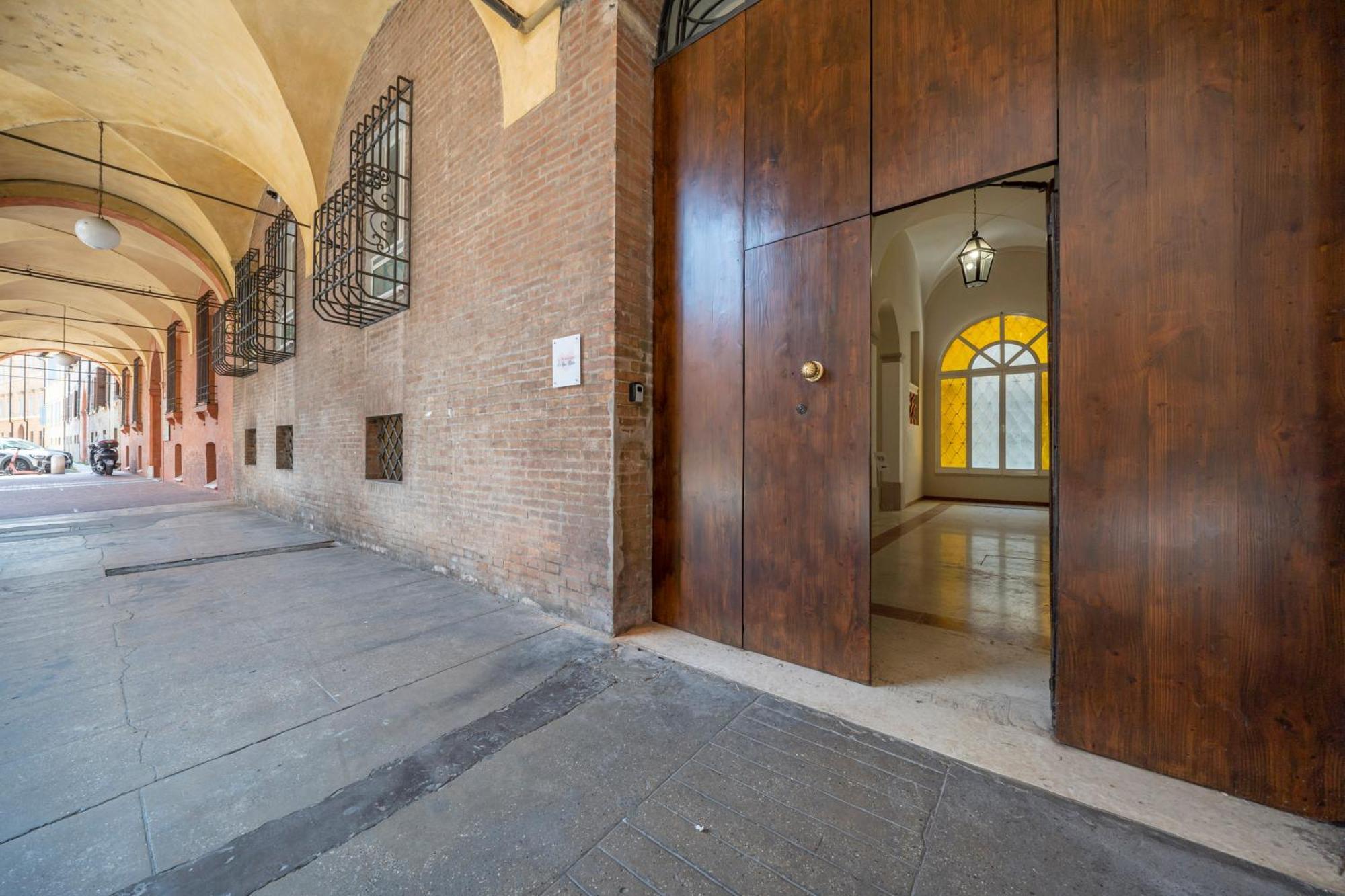 Via Emilia Centro - Stupendo Appartamento A Módena Exterior foto
